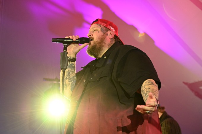 AMAGANSETT, NEW YORK - AUGUST 17: Jelly Roll performs live for SiriusXM at The Stephen Talkhouse on August 17, 2024 in Amagansett, New York. (Photo by Bryan Bedder/Getty Images for SiriusXM)